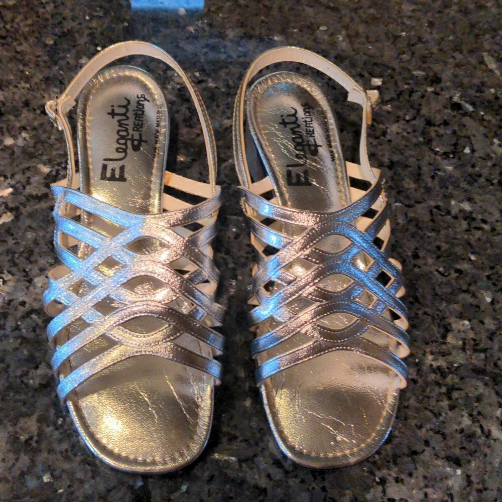 VTG Elegant Creations Silver Sandals Size 8.5 - Picture 2 of 12